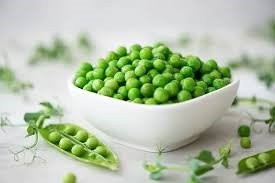 Cooked peas for sick goldfish
